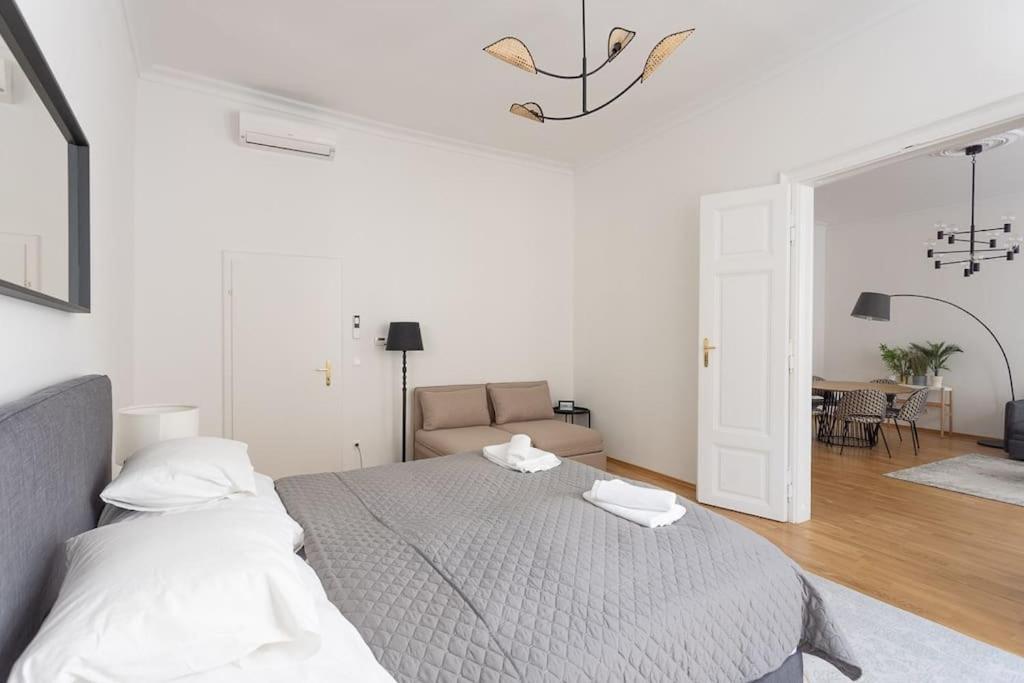 Franz 23 - Typical Viennese Apartment In The Heart Of Vídeň Exteriér fotografie