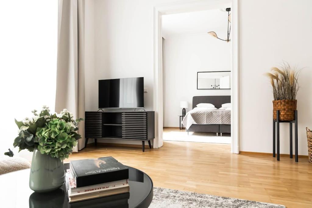 Franz 23 - Typical Viennese Apartment In The Heart Of Vídeň Exteriér fotografie
