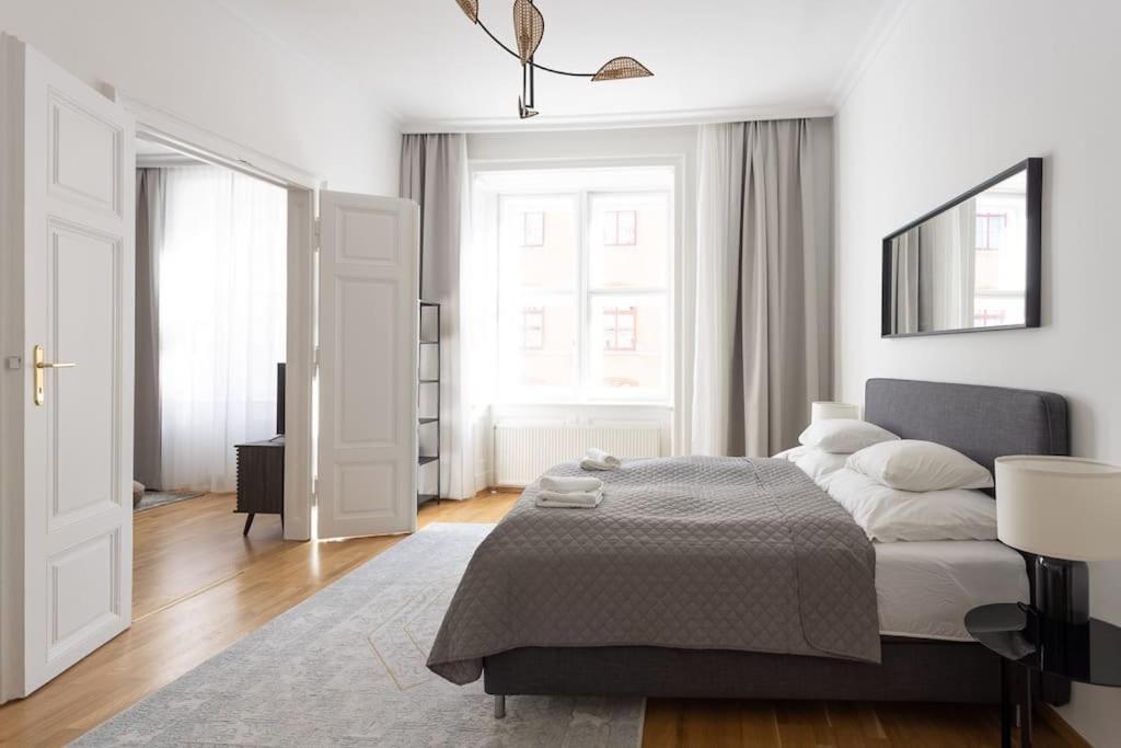 Franz 23 - Typical Viennese Apartment In The Heart Of Vídeň Exteriér fotografie
